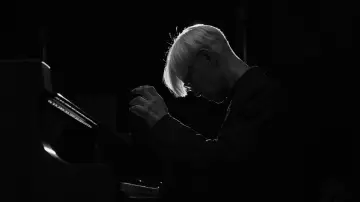 Задник к фильму "Ryuichi Sakamoto | Opus" #198037